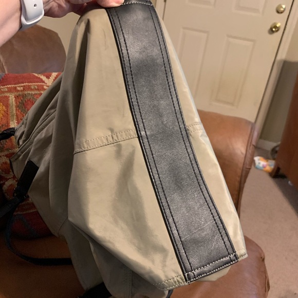 **SOLD** Burberry Buckleigh Nylon black Tote purse - Picture 15 of 16